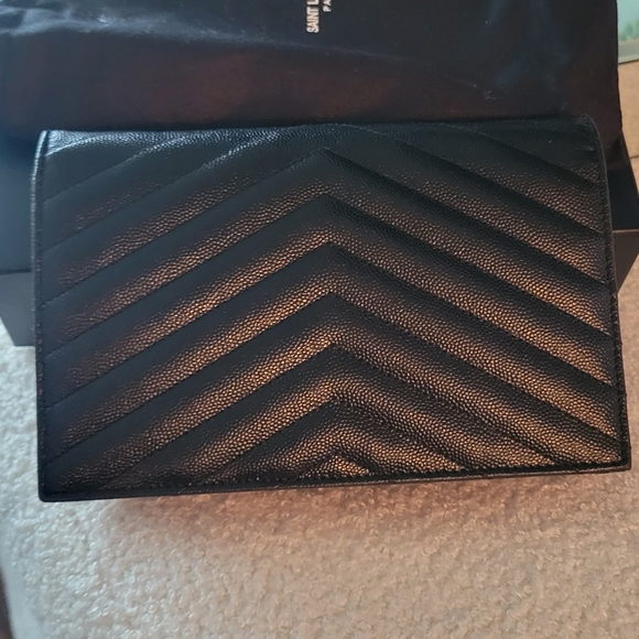 Authentic YSL WOC - Picture 4 of 11